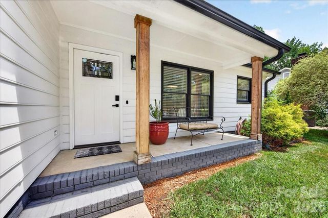 8610 Brookstead Drive, Charlotte, NC 28215