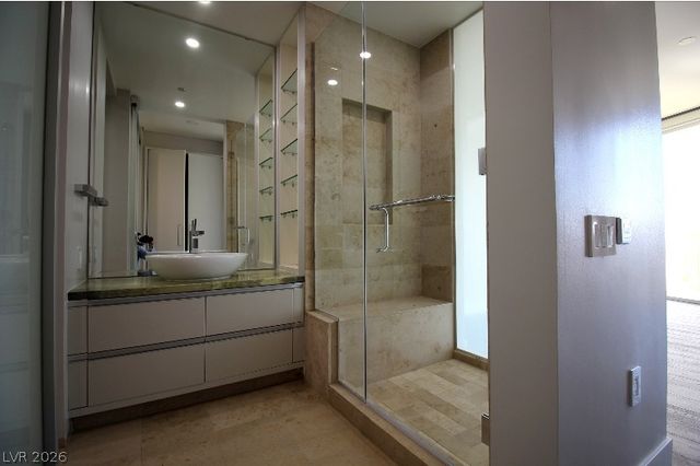 3722 Las Vegas Boulevard 3004, Las Vegas, NV 89158