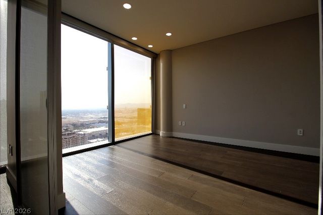 3722 Las Vegas Boulevard 3004, Las Vegas, NV 89158