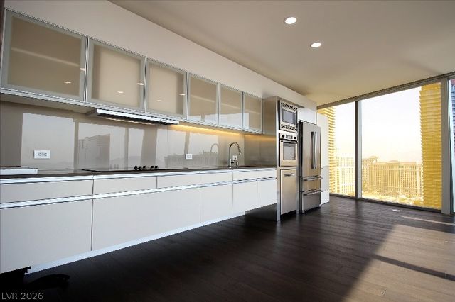 3722 Las Vegas Boulevard 3004, Las Vegas, NV 89158