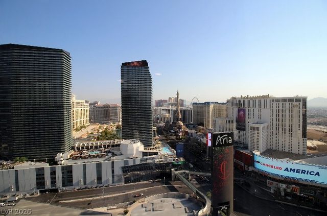 3722 Las Vegas Boulevard 3004, Las Vegas, NV 89158