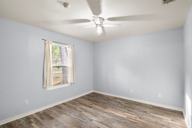 521 Hilltop Drive, Tool, TX 75143