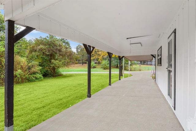 521 Hilltop Drive, Tool, TX 75143