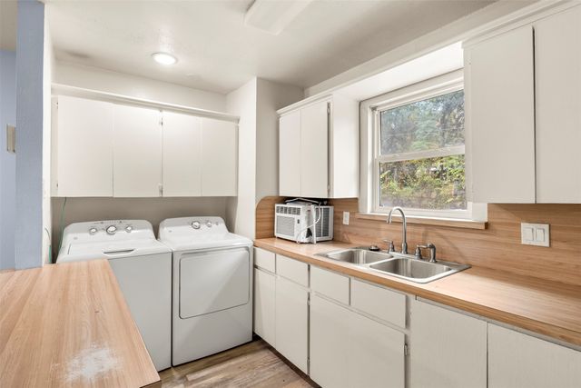 521 Hilltop Drive, Tool, TX 75143