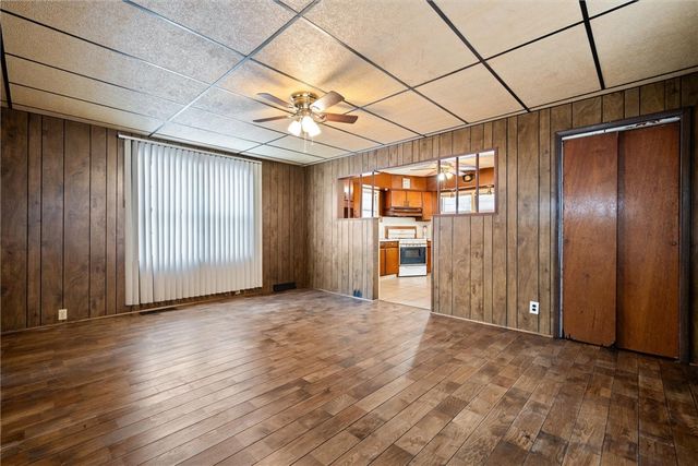 768 Baldwin Ave, Sharon, PA 16146