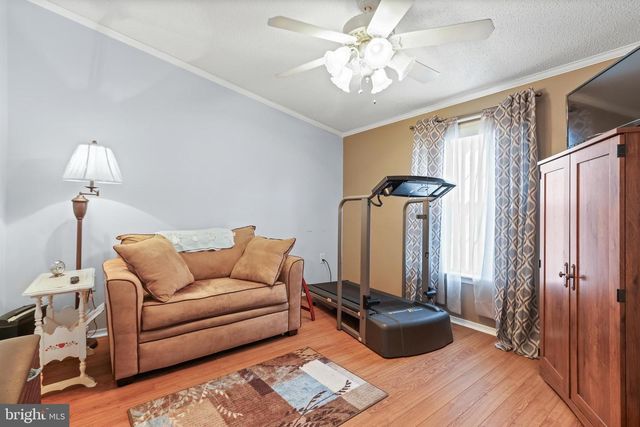 8 CEDAR CT, Bath, PA 18014