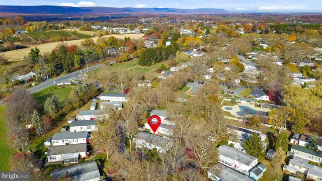 8 CEDAR CT, Bath, PA 18014