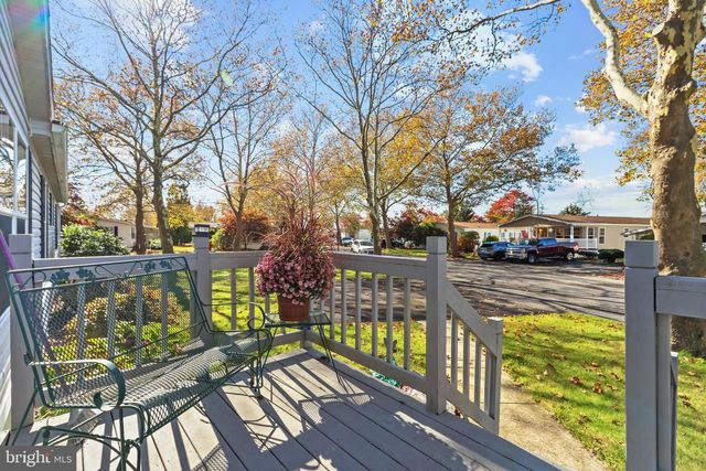 8 CEDAR CT, Bath, PA 18014