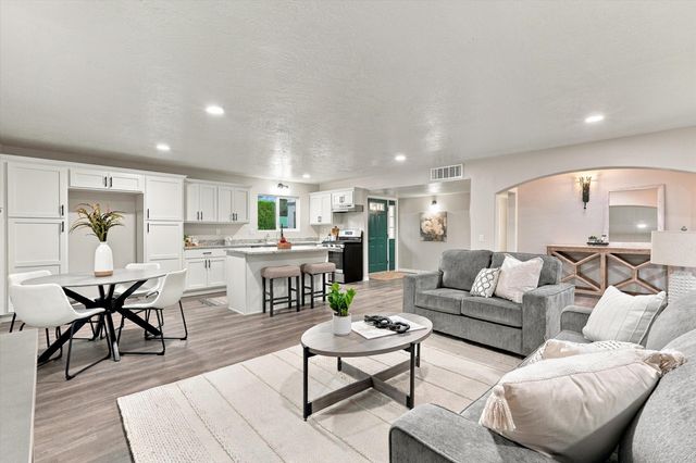2604 Sandler Drive NE, Albuquerque, NM 87112