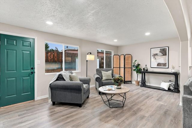 2604 Sandler Drive NE, Albuquerque, NM 87112