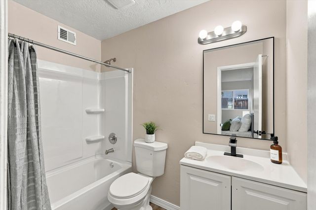 2604 Sandler Drive NE, Albuquerque, NM 87112
