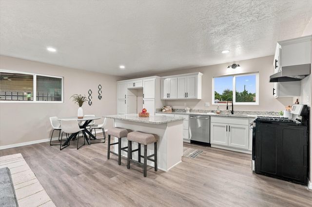 2604 Sandler Drive NE, Albuquerque, NM 87112