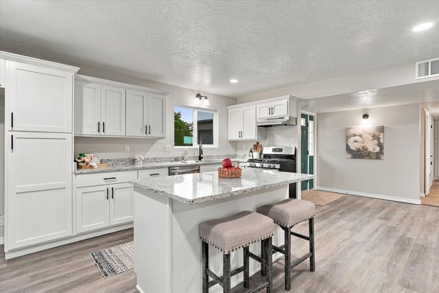 2604 Sandler Drive NE, Albuquerque, NM 87112