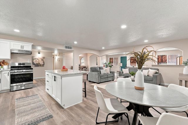 2604 Sandler Drive NE, Albuquerque, NM 87112