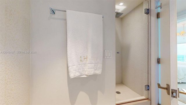 5025 Collins Ave 2206, Miami Beach, FL 33140