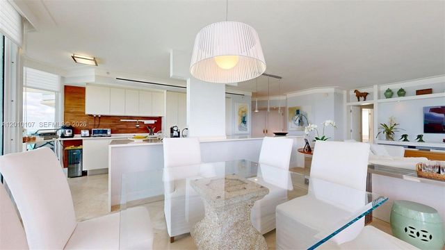 5025 Collins Ave 2206, Miami Beach, FL 33140