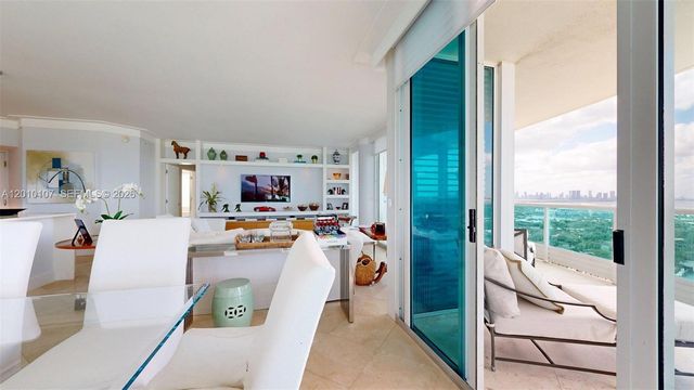 5025 Collins Ave 2206, Miami Beach, FL 33140