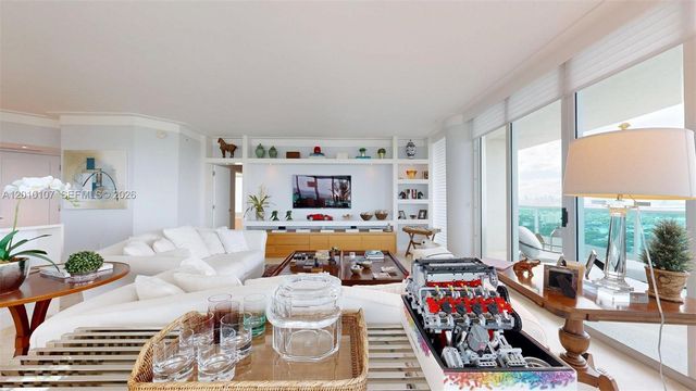 5025 Collins Ave 2206, Miami Beach, FL 33140