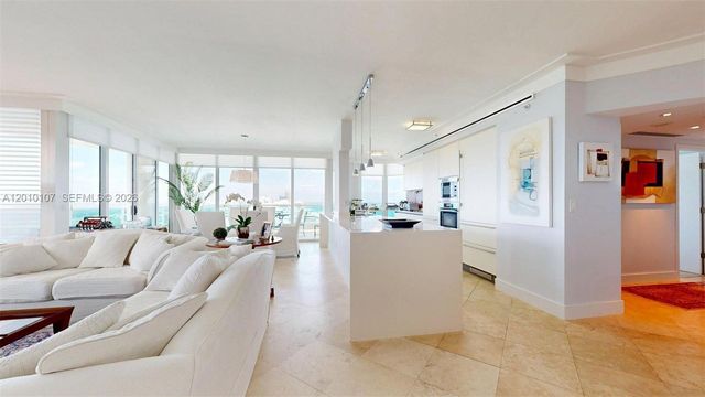 5025 Collins Ave 2206, Miami Beach, FL 33140