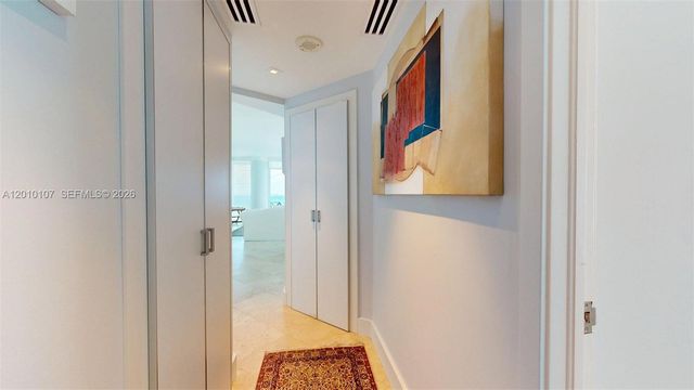 5025 Collins Ave 2206, Miami Beach, FL 33140