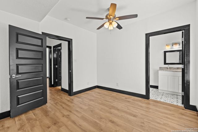 726 E Highland Blvd, San Antonio, TX 78210