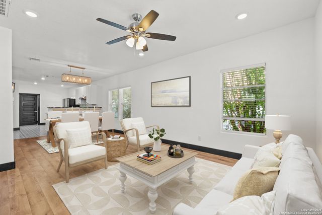 726 E Highland Blvd, San Antonio, TX 78210