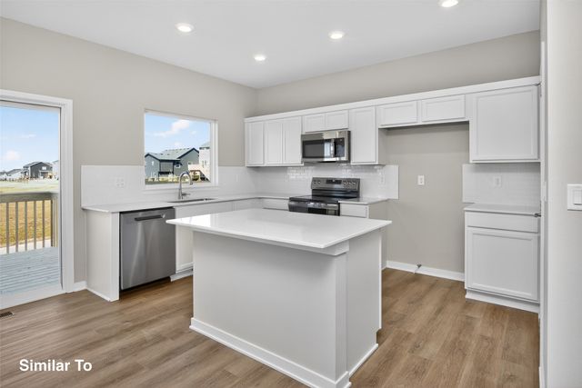 703 NE Doe Pointe Drive, Ankeny, IA 50021