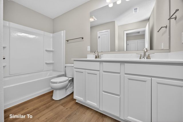 703 NE Doe Pointe Drive, Ankeny, IA 50021