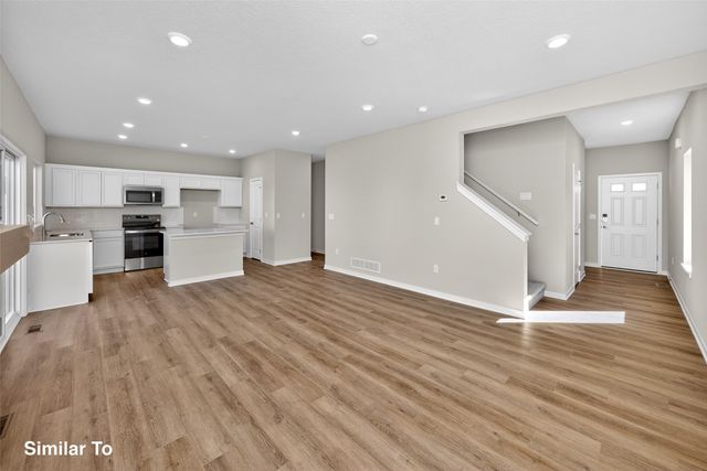 703 NE Doe Pointe Drive, Ankeny, IA 50021