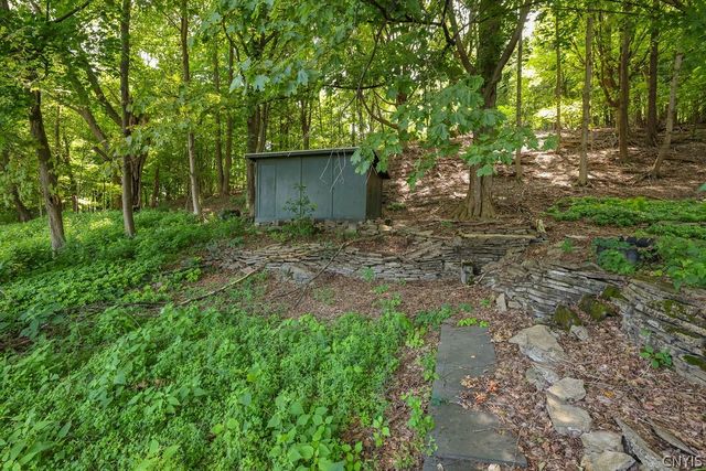 307 Oakridge Drive, Camillus, NY 13031
