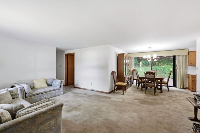307 Oakridge Drive, Camillus, NY 13031