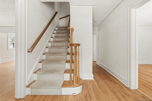 23 Garretson Road, White Plains, NY 10604