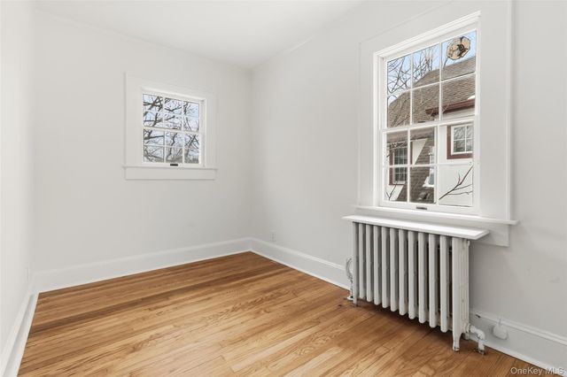 23 Garretson Road, White Plains, NY 10604