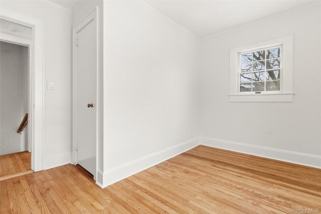 23 Garretson Road, White Plains, NY 10604