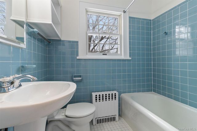 23 Garretson Road, White Plains, NY 10604