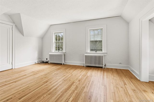 23 Garretson Road, White Plains, NY 10604