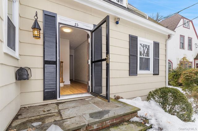 23 Garretson Road, White Plains, NY 10604