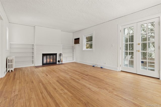 23 Garretson Road, White Plains, NY 10604