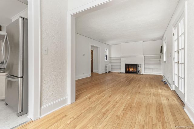 23 Garretson Road, White Plains, NY 10604