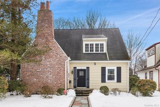 23 Garretson Road, White Plains, NY 10604