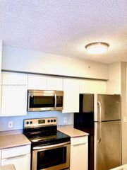 1919 Van Buren St 321A, Hollywood, FL 33020
