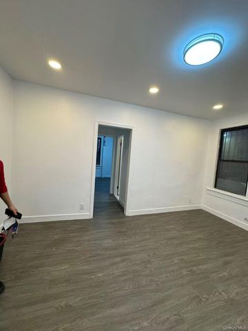 58-40 43rd Avenue 1F, Woodside, NY 11377