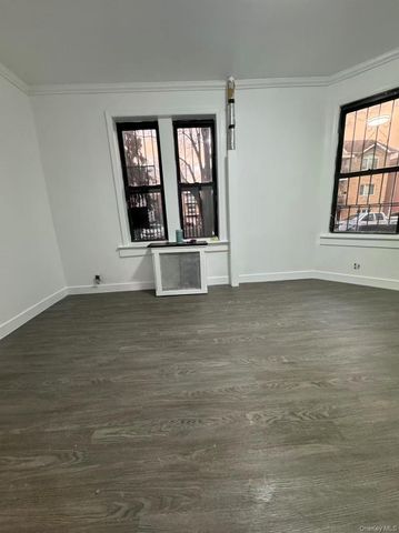 58-40 43rd Avenue 1F, Woodside, NY 11377