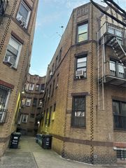 58-40 43rd Avenue 1F, Woodside, NY 11377