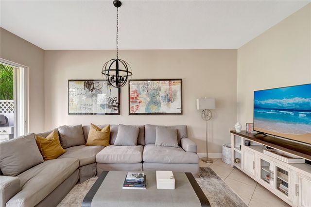 1929 Grey Falcon Circle SW, Vero Beach, FL 32962