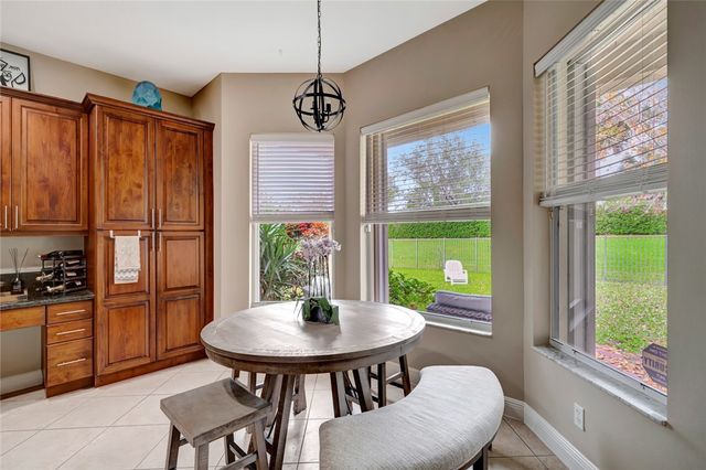 1929 Grey Falcon Circle SW, Vero Beach, FL 32962