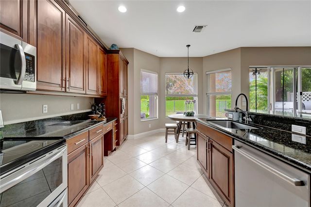 1929 Grey Falcon Circle SW, Vero Beach, FL 32962