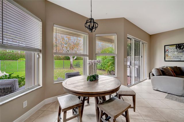 1929 Grey Falcon Circle SW, Vero Beach, FL 32962