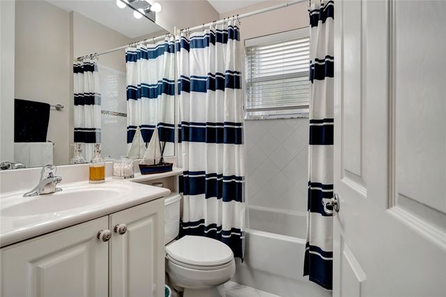 1929 Grey Falcon Circle SW, Vero Beach, FL 32962