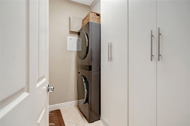 1929 Grey Falcon Circle SW, Vero Beach, FL 32962